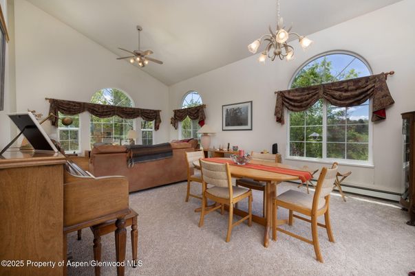 Chandelier, Dining room, Interior, Living room