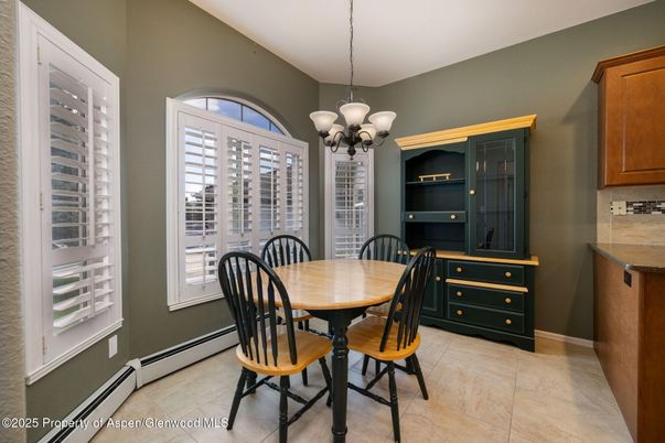 Chandelier, Dining room, Interior
