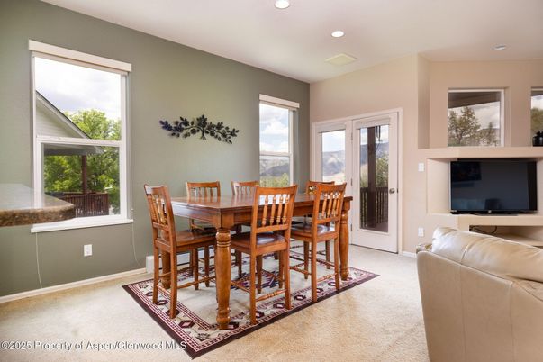 Dining room, Interior, Recessed Lighting