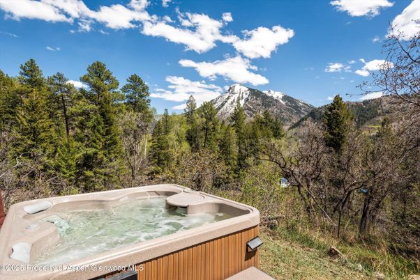 Exterior, Hot Tub