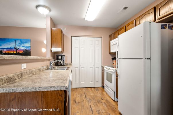 Interior, Kitchen, Wood Texture Flooring