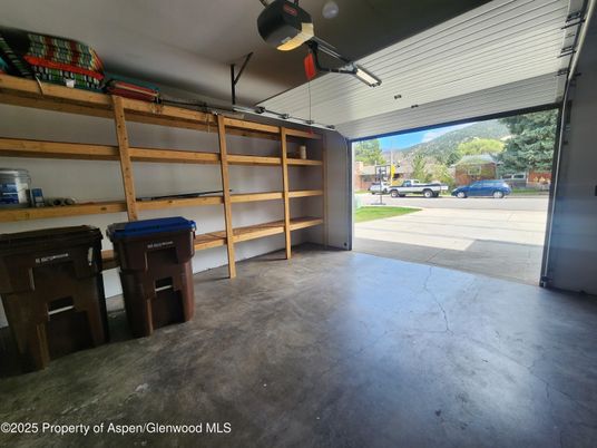 Garage, Interior