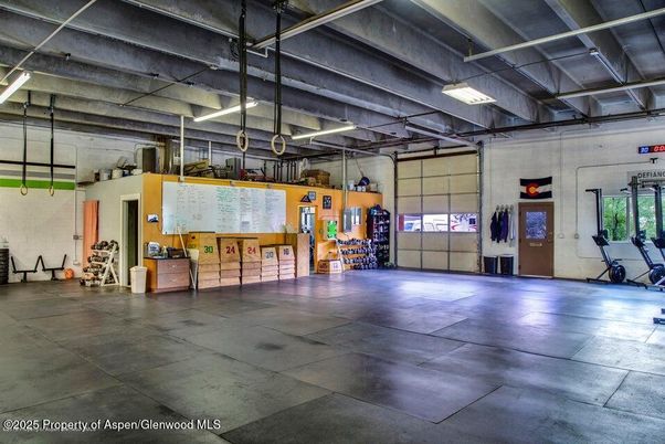 Garage, Interior
