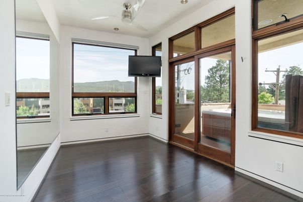 Empty room, Interior, Sun Room, Wood Texture Flooring