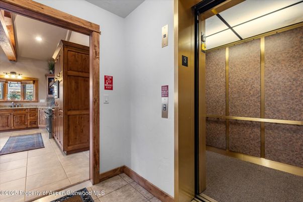 Elevator, Interior, Recessed Lighting