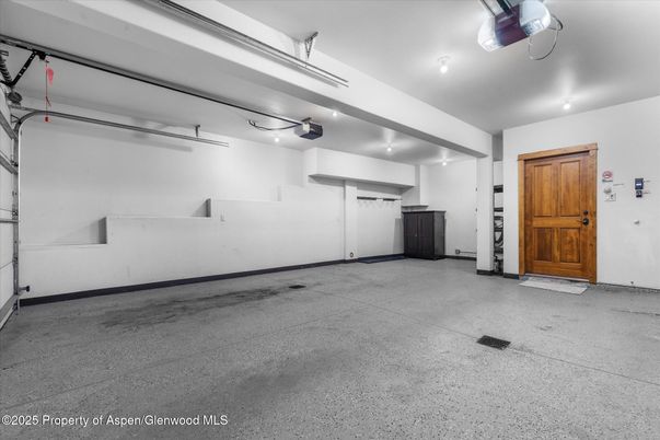 Garage, Interior
