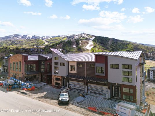 Exterior, Facade, None