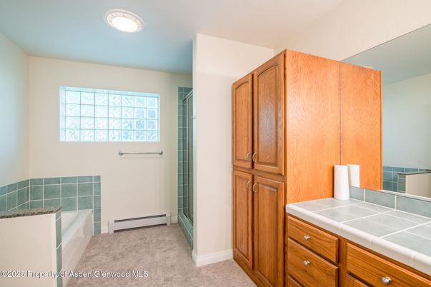 Bathroom, Interior, Recessed Lighting, Tile Countertops