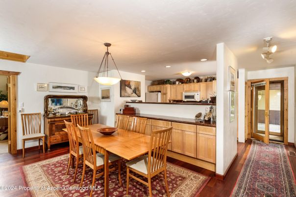 Dining room, Interior, Kitchen, Pendant Lights, Recessed Lighting, Wood Texture Flooring