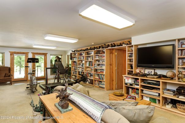 Fitness Equipment, Interior, Living room