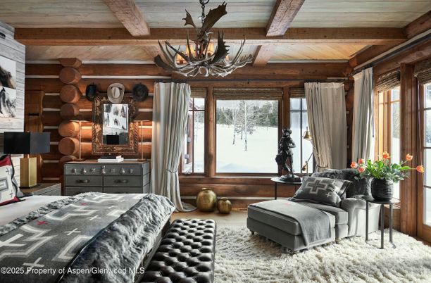 Chandelier, Interior, Wooden Beams, Wooden Ceilings, Wooden Walls