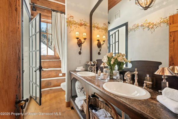 Bathroom, Dual Sink Vanities, Interior, Wood Texture Flooring