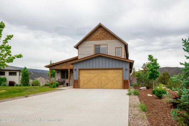Attached, Exterior, Facade, Farmhouse