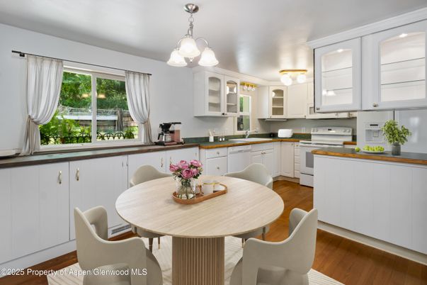 Dining room, Interior, Kitchen, Pendant Lights, Wood Texture Flooring