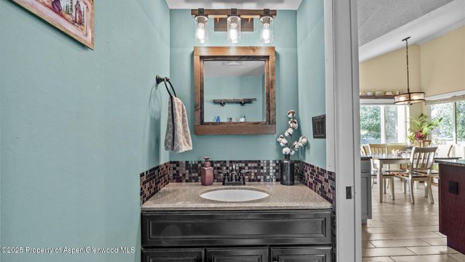 Bathroom, Dining room, Interior, Pendant Lights