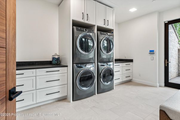 Interior, Recessed Lighting, Washer