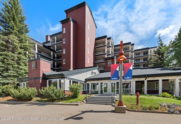 Exterior, Facade, Condo Building