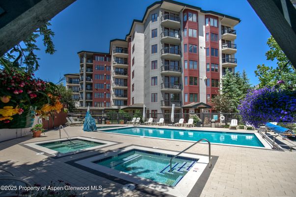 Exterior, Facade, Pool, Condo Building