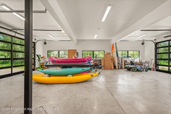 Garage, Interior
