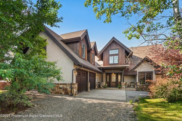 Attached, Exterior, Facade, Tudor Revival
