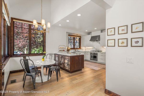 Dining room, Interior, Kitchen, Pendant Lights, Recessed Lighting, Wood Texture Flooring