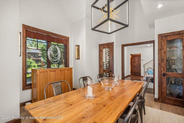 Dining room, Interior, Pendant Lights, Recessed Lighting