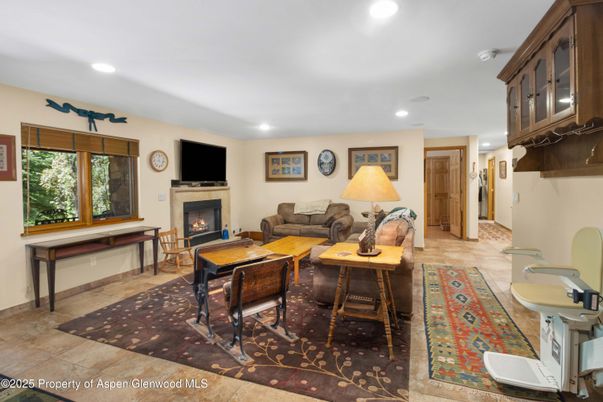 Fireplace, Interior, Living room, Recessed Lighting