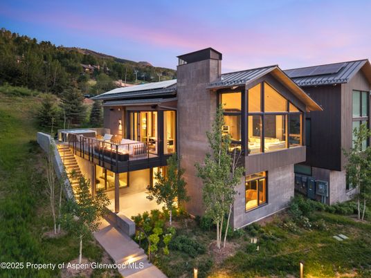 Exterior, Facade, Solar Panels, Modern