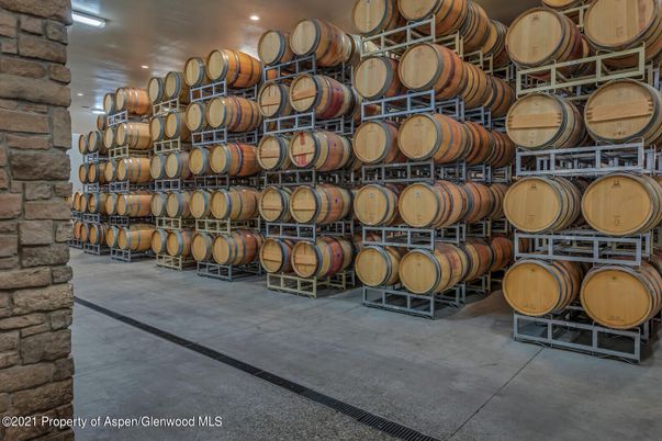 Interior, Recessed Lighting, Wine Storage