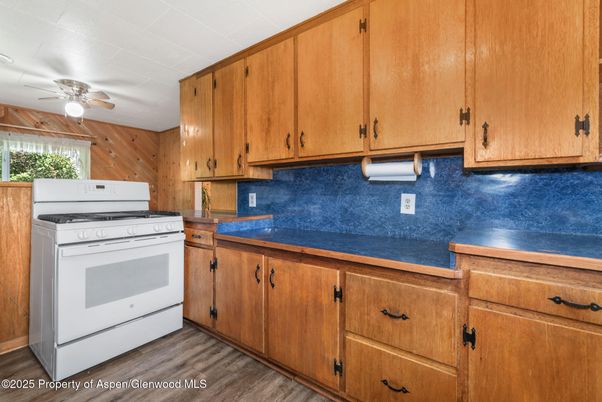 Interior, Kitchen, Wood Texture Flooring, Wooden Walls