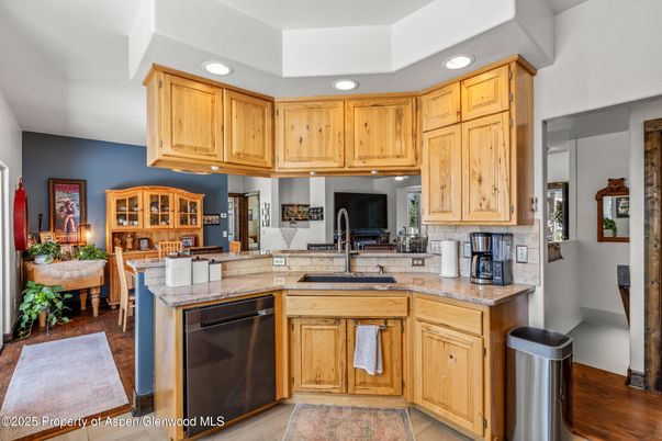 Dining room, Interior, Kitchen, Recessed Lighting, Wood Texture Flooring