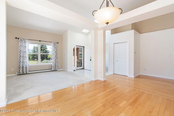 Empty room, Interior, Pendant Lights, Wood Texture Flooring