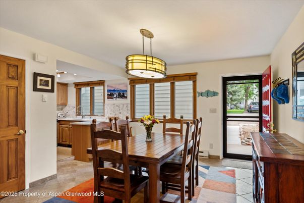Dining room, Interior, Kitchen, Pendant Lights, Recessed Lighting