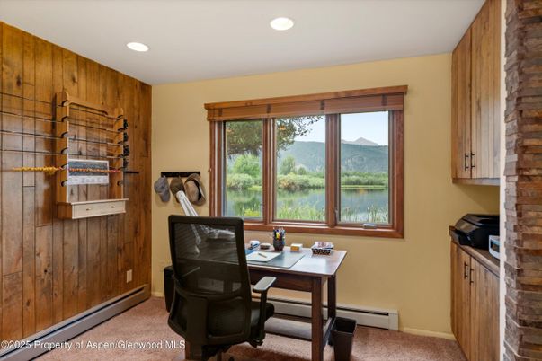 Home Office, Interior, Recessed Lighting, Wooden Walls