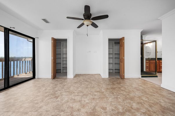 Bathroom, Empty room, Interior