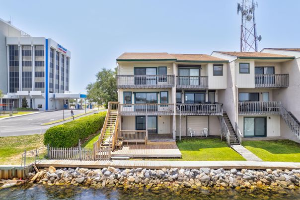 Exterior, Facade, Condo Building