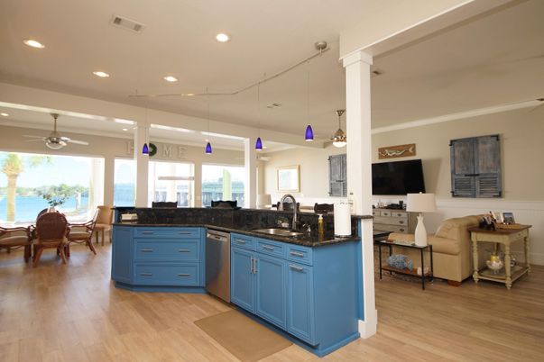 Dining room, Interior, Kitchen, Pendant Lights, Recessed Lighting, Wood Texture Flooring