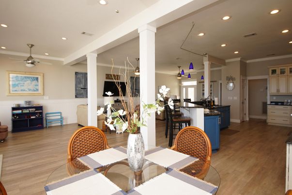 Dining room, Interior, Kitchen, Pendant Lights, Recessed Lighting, Wood Texture Flooring
