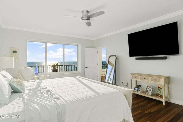 Bedroom, Interior, Water, Wood Texture Flooring