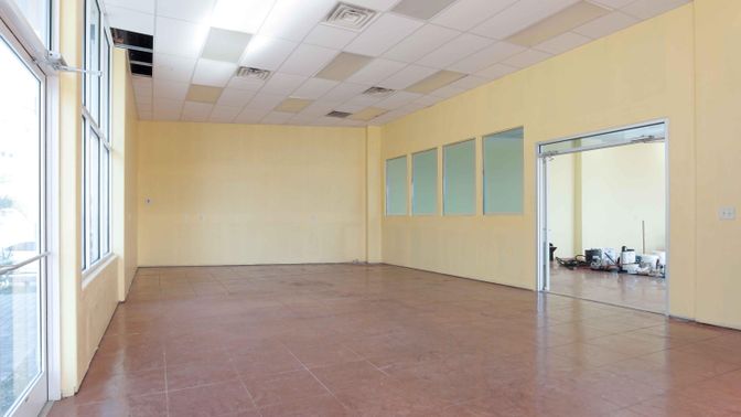 Empty room, Interior, Recessed Lighting