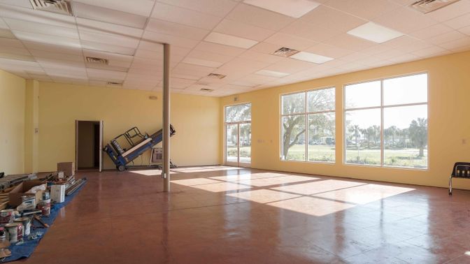 Empty room, Interior, Recessed Lighting
