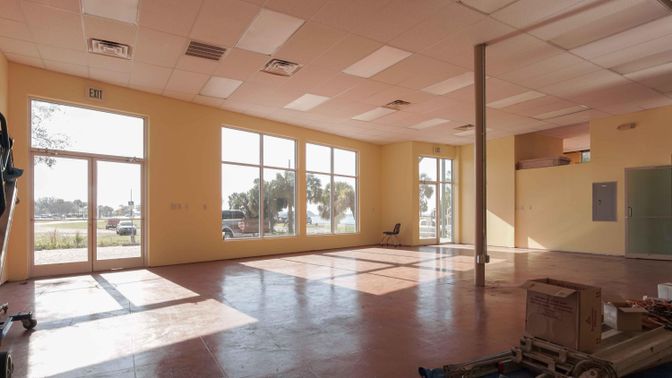 Empty room, Interior, Recessed Lighting