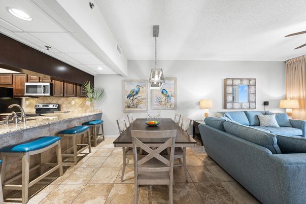 Dining room, Interior, Kitchen, Living room, Pendant Lights, Recessed Lighting, Stainless Steel Appliances