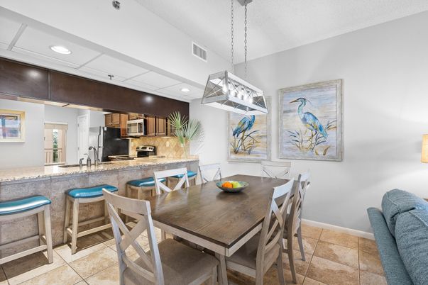 Dining room, Interior, Kitchen, Pendant Lights, Recessed Lighting