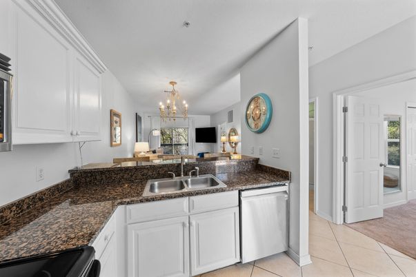 Chandelier, Interior, Kitchen