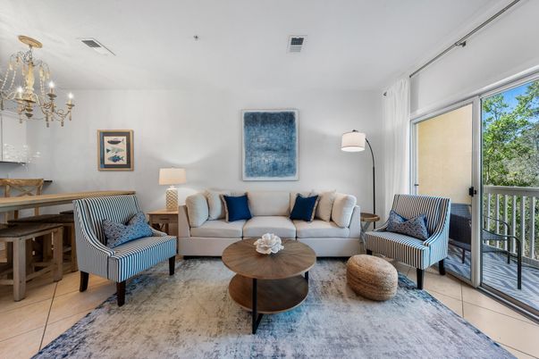 Chandelier, Interior, Living room