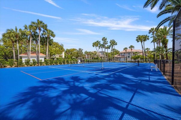Exterior, Tennis Courts