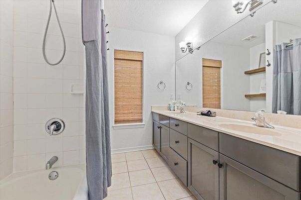 Bathroom, Dual Sink Vanities, Interior