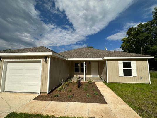 Attached, Exterior, Facade, Ranch
