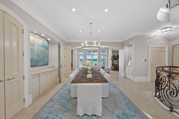 Dining room, Interior, Pendant Lights, Recessed Lighting